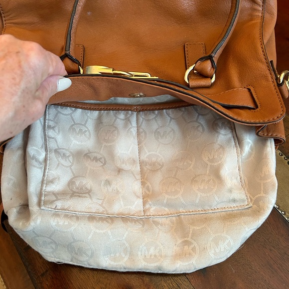 Michael Kors purse - Picture 8 of 10